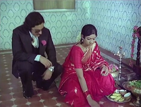 Kamal Hassan, Sridevi - Sigappu Rojakkal - Van film