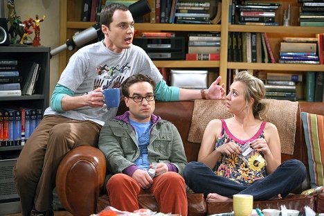 Jim Parsons, Johnny Galecki, Kaley Cuoco - The Big Bang Theory - Business im Wohnzimmer - Filmfotos