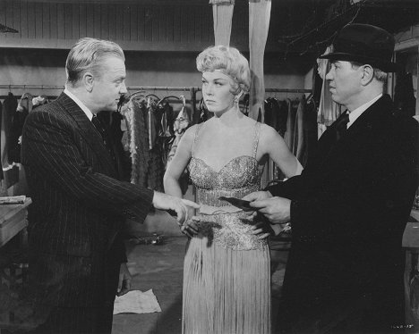 James Cagney, Doris Day, Harry Bellaver - Les Pièges de la passion - Film