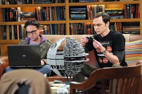 Johnny Galecki, Jim Parsons - The Big Bang Theory - The Isolation Permutation - Photos