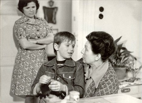 Jiřina Švorcová, Jan Potměšil, Dana Medřická - Die Frau hinter dem Ladentisch - Příběh důchodkyně Kubánkové - Filmfotos