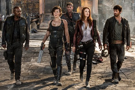 Fraser James, Milla Jovovich, William Levy, Ali Larter, Eoin Macken - Resident Evil: Posledná kapitola - Z filmu