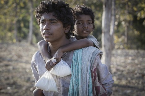 Abhishek Bharate, Sunny Pawar - Lion - Der lange Weg nach Hause - Filmfotos