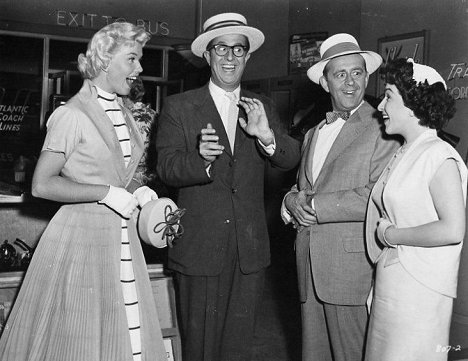 Doris Day, Phil Silvers, Eddie Foy Jr. - Lucky Me - Filmfotók