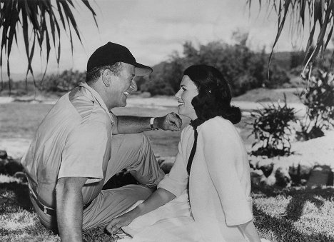 John Wayne, Elizabeth Allen - Etelämeren seikkailijat - Kuvat elokuvasta