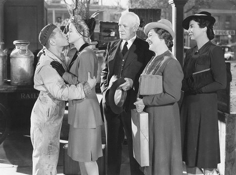 Mickey Rooney, Cecilia Parker, Lewis Stone, Fay Holden, Sara Haden - The Courtship of Andy Hardy - Van film