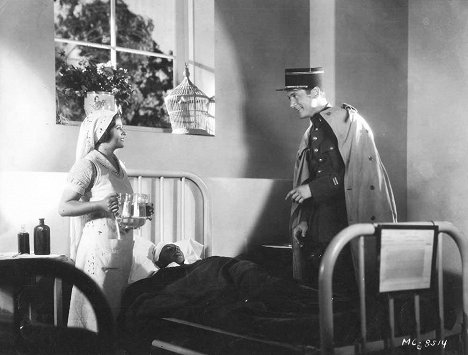 June Walker, Robert Montgomery - War Nurse - Z filmu