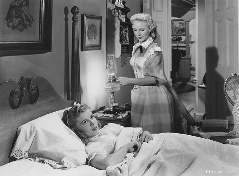 Eileen Christy, Lucille Norman - Sweethearts on Parade - Do filme