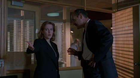 Gillian Anderson, Terry O'Quinn - The X-Files - Aubrey - Film