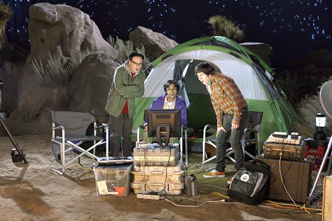 Johnny Galecki, Kunal Nayyar, Simon Helberg - The Big Bang Theory - Das Suppentattoo - Filmfotos