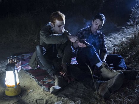 Cameron Monaghan, Noel Fisher - Shameless - Happily Ever After - Photos