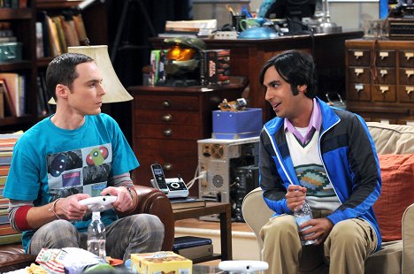 Jim Parsons, Kunal Nayyar - The Big Bang Theory - The Gorilla Experiment - Photos