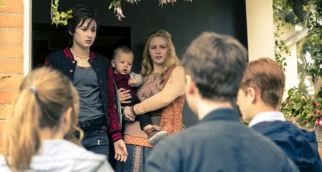 Laura Antonia Roge, Marta Martin - Die Vampirschwestern 3 - Reise nach Transsilvanien - Photos