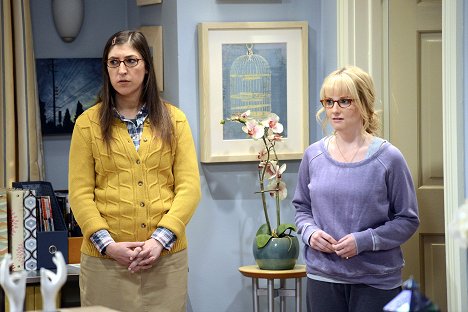 Mayim Bialik, Melissa Rauch - The Big Bang Theory - The Stag Convergence - Photos