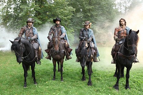 Santiago Cabrera, Howard Charles, Tom Burke, Luke Pasqualino - The Musketeers - Musketeers Don't Die Easily - Photos