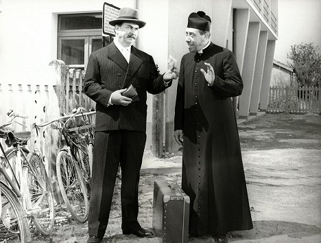 Gino Cervi, Fernandel - Don Camillo monsignore ma non troppo - Photos