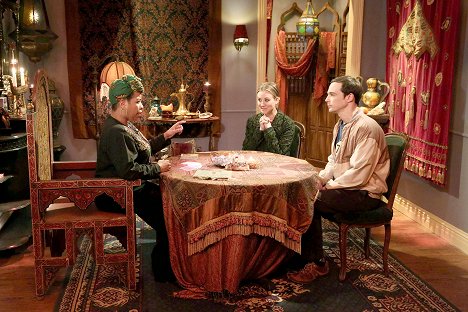 Kimberly Hebert Gregory, Kaley Cuoco, Jim Parsons - The Big Bang Theory - The Anything Can Happen Recurrence - Photos