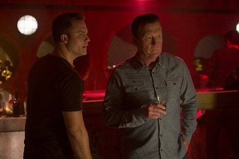 Scott Porter, Robert Patrick - Tým Škorpion - Civil War - Z filmu