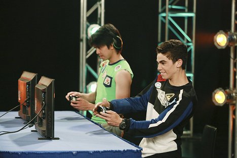 Cameron Boyce - Gamer's Guide to Pretty Much Everything - Photos