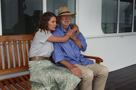 Jeannette Arndt, Michael Gwisdek - Das Traumschiff - Palau - Filmfotos