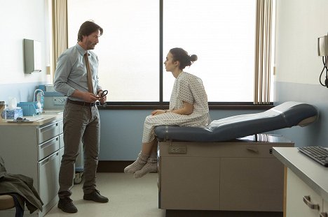 Keanu Reeves, Lily Collins - To the Bone - Filmfotos