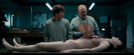 Emile Hirsch, Brian Cox, Olwen Catherine Kelly - The Autopsy of Jane Doe - Photos