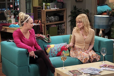 Kaley Cuoco, Melissa Rauch - The Big Bang Theory - Abschluss-Probleme - Filmfotos