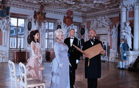 Mary Crosby, Zsa Zsa Gabor - Johann Strauss - Der König ohne Krone - Filmfotos