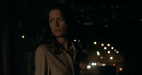 Clara Choveaux - Elon Não Acredita na Morte - Van film