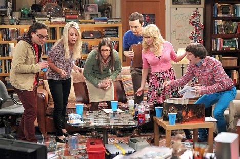 Johnny Galecki, Kaley Cuoco, Mayim Bialik, Jim Parsons, Melissa Rauch, Simon Helberg - The Big Bang Theory - The Love Spell Potential - Photos