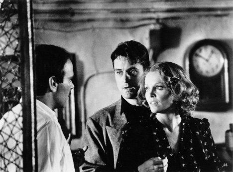 Robert De Niro, Tuesday Weld - Once Upon a Time in America - Photos