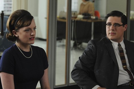 Elisabeth Moss, Rich Sommer - Mad Men - Chinese Wall - Photos