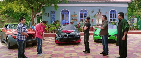 Varun Dhawan, Shahrukh Khan, Mukesh Tiwari, Pankaj Tripathi - Dilwale - Kuvat elokuvasta