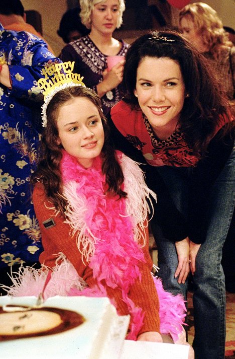 Alexis Bledel, Lauren Graham - Gilmore Girls - Rory's Birthday Parties - Photos