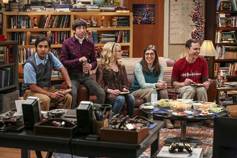 Kunal Nayyar, Simon Helberg, Melissa Rauch, Mayim Bialik, Jim Parsons - The Big Bang Theory - Die Feiertags-Zusammenfassung - Filmfotos