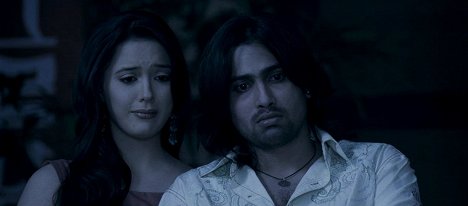 Isha Sharvani, Karan Khanna - U Me Aur Hum - Do filme