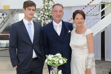 Marius Bistritzky, Heio von Stetten, Angela Roy - Kreuzfahrt ins Glück - Hochzeitsreise nach Apulien - Photos