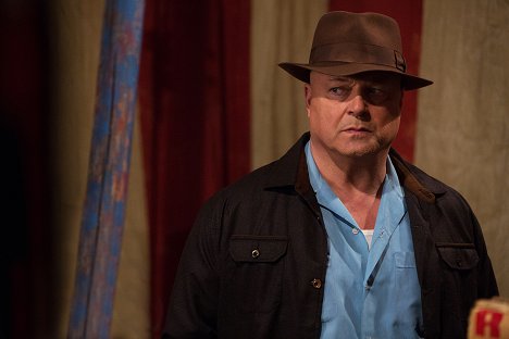 Michael Chiklis - American Horror Story - Blutbad - Filmfotos