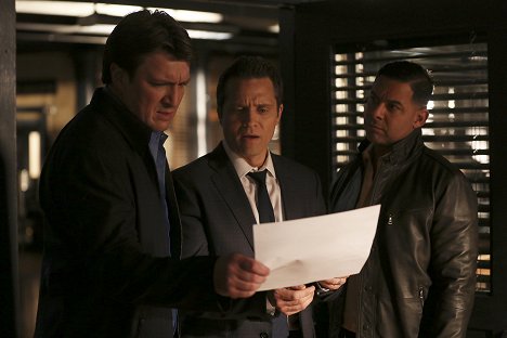 Nathan Fillion, Seamus Dever, Jon Huertas - Castle - Das Ende aller Tage - Filmfotos