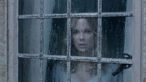 Kate Beckinsale - The Disappointments Room - Photos