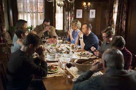 Will Estes, Sami Gayle, Bridget Moynahan, Tom Selleck, Amy Carlson, Donnie Wahlberg - Blue Bloods - Die lange Jagd - Filmfotos