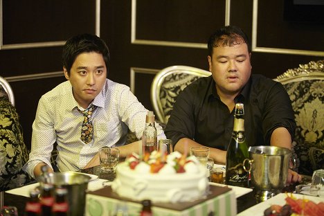 Jung-min Heo, Ji-hoon Kim - Hwaryeonhan oechul - De la película