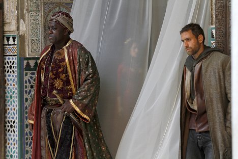 Deobia Oparei, Oliver Jackson-Cohen - Smaragdové město - Mistress-New-Mistress - Z filmu