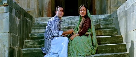 Salman Khan, Rakhee Gulzar - Karan und Arjun - Filmfotos