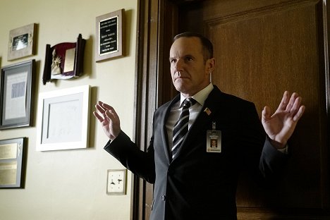 Clark Gregg - Agents of S.H.I.E.L.D. - Wake Up - Van film