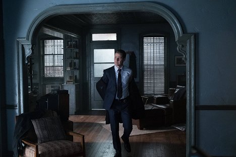 Ben McKenzie - Gotham - Subtelna sztuka robienia sobie wrogów - Z filmu