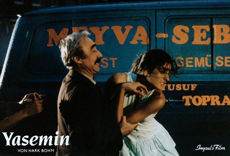 Şener Şen, Ayse Romey - Yasemin - Lobby Cards