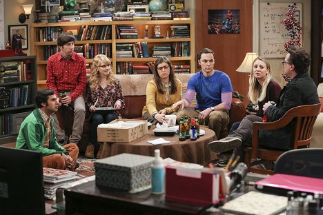 Kunal Nayyar, Simon Helberg, Melissa Rauch, Mayim Bialik, Jim Parsons, Kaley Cuoco - Rillit Huurussa - Tunteenpaljastusautomaatti - Kuvat elokuvasta