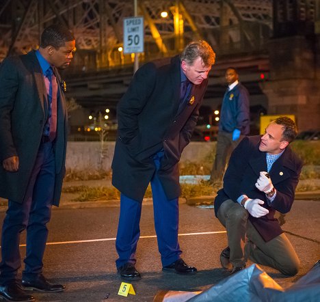 Jon Michael Hill, Aidan Quinn, Jonny Lee Miller - Elementary - End of Watch - Photos