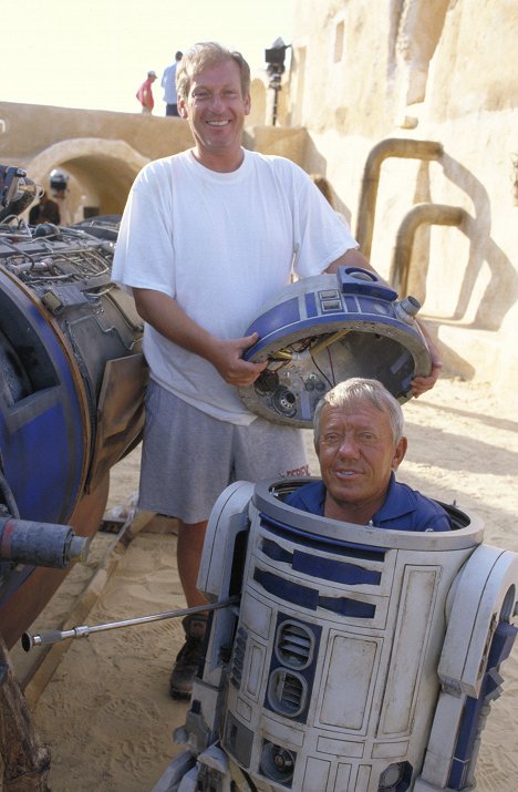 Kenny Baker - Star Wars: Episode I - The Phantom Menace - Van de set